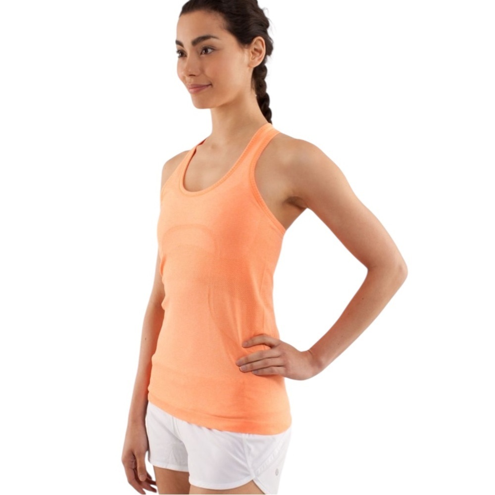 Lululemon Run: Swiftly Tech Racerback
Pizzaz women’s size 8